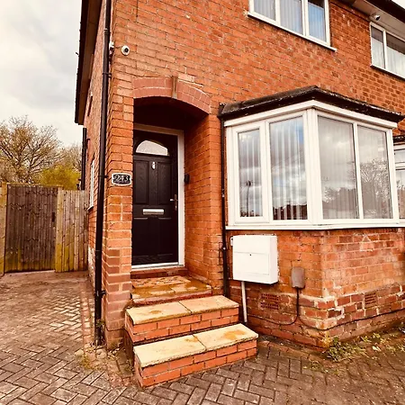 Pensjonat R4 - Newly Renovated Private With Own Kitchenette In A Shared House - Selly Oak *